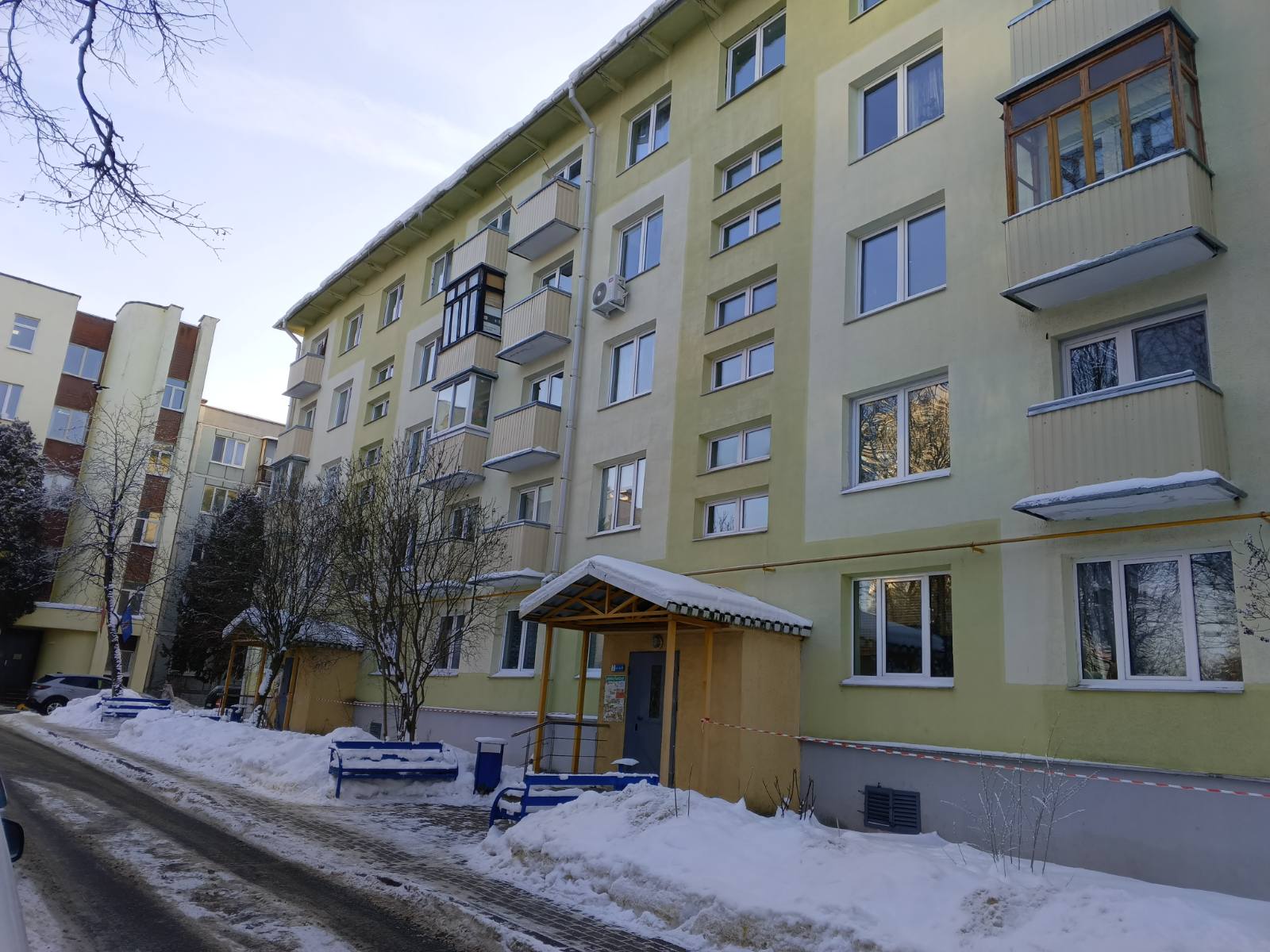 Продается двухкомнатная квартира  - продажа вторичного жилья от агентсва bir.by