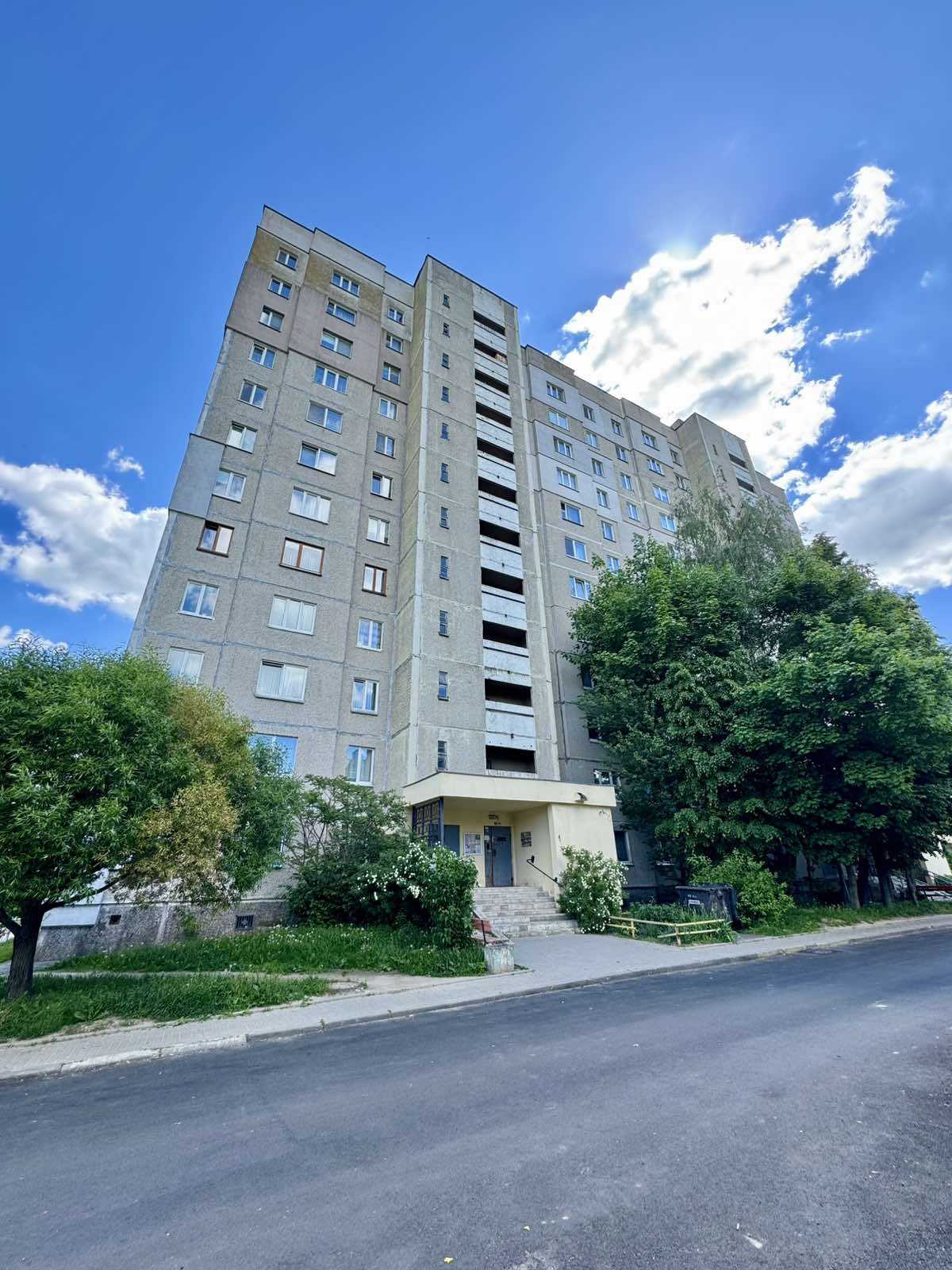 Продажа вторичного жилья от агентсва bir.by