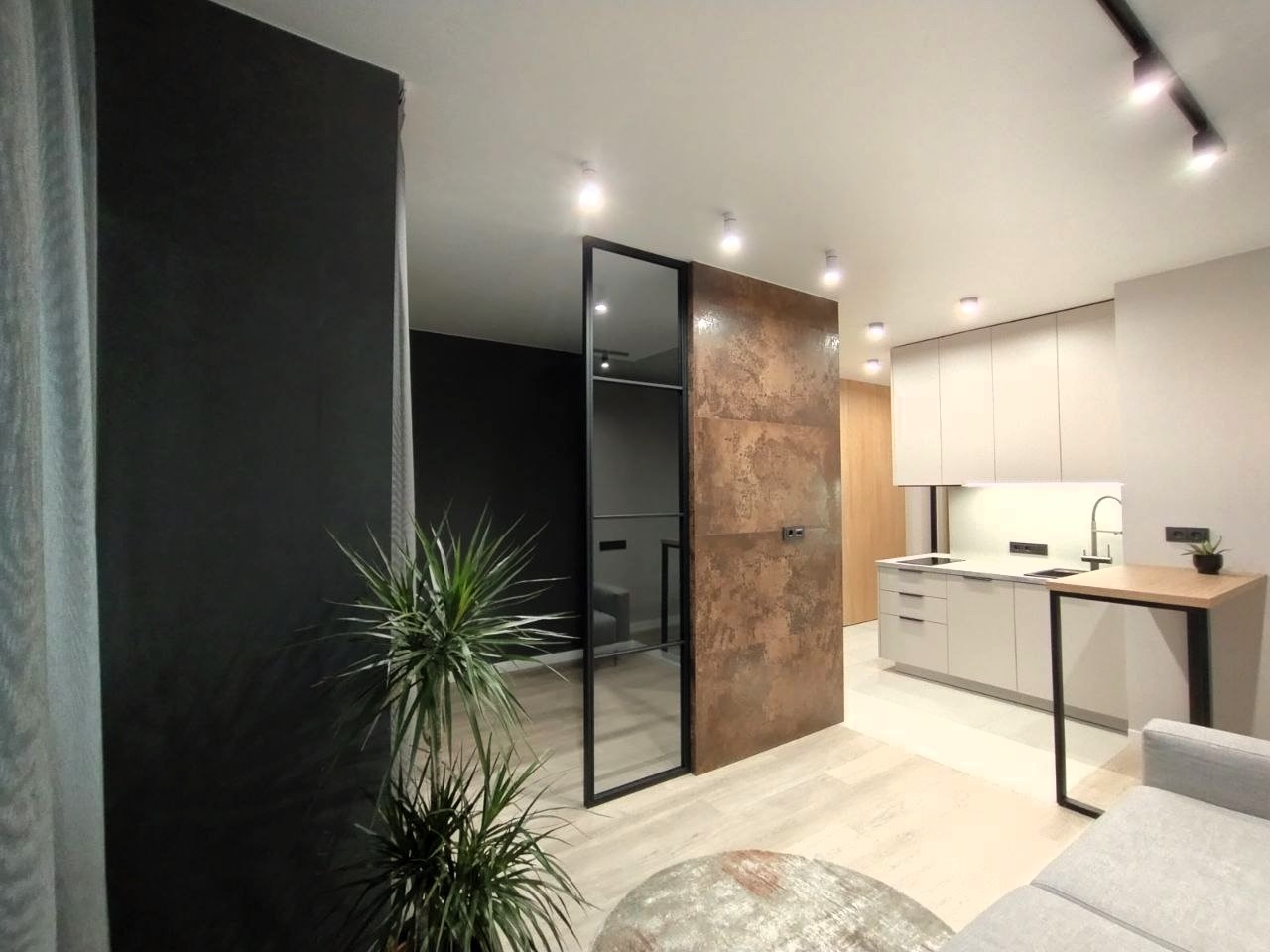 Внимание! Евродвушка в Минск Мире с дизайнерским ремонтом! - продажа вторичного жилья от агентсва bir.by