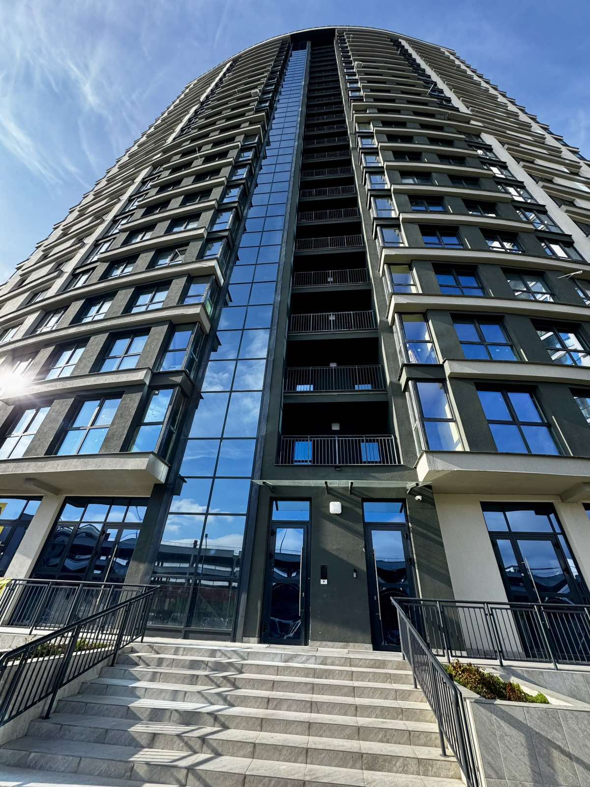 Квартира 56 м кв в ЖК «Минск Мир»!  - продажа вторичного жилья от агентсва bir.by