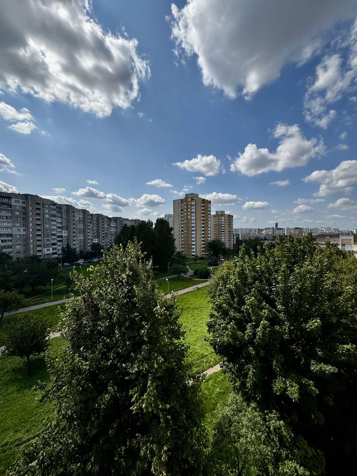 Продается просторная 2-комнатная квартира с отличным ремонтом, полностью готова для проживания - продажа вторичного жилья от агентсва bir.by