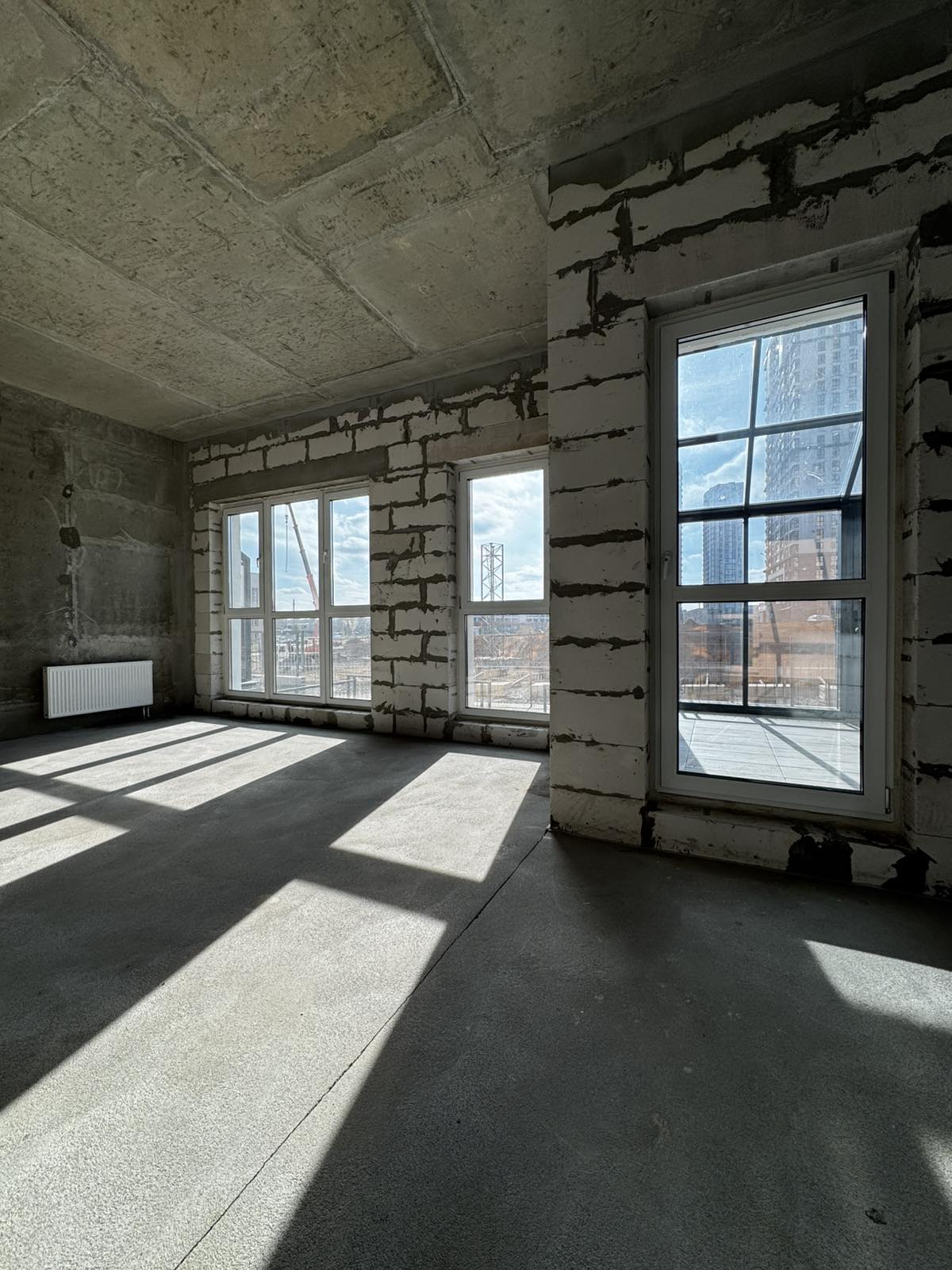 Квартира в ЖК «Минск Мир» расположена на удобном 1 этаже  - продажа вторичного жилья от агентсва bir.by