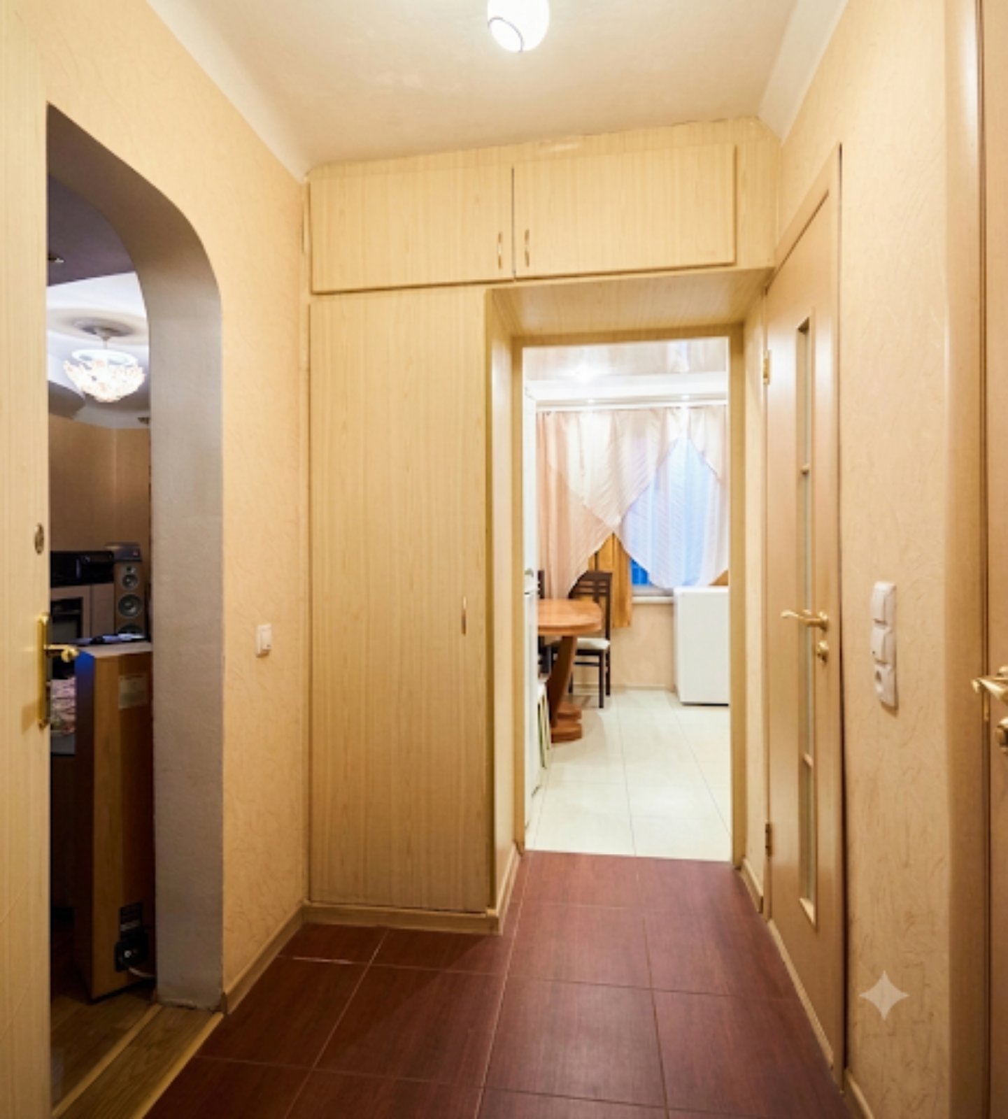 Продается уютная двухкомнатная квартира - продажа вторичного жилья от агентсва bir.by