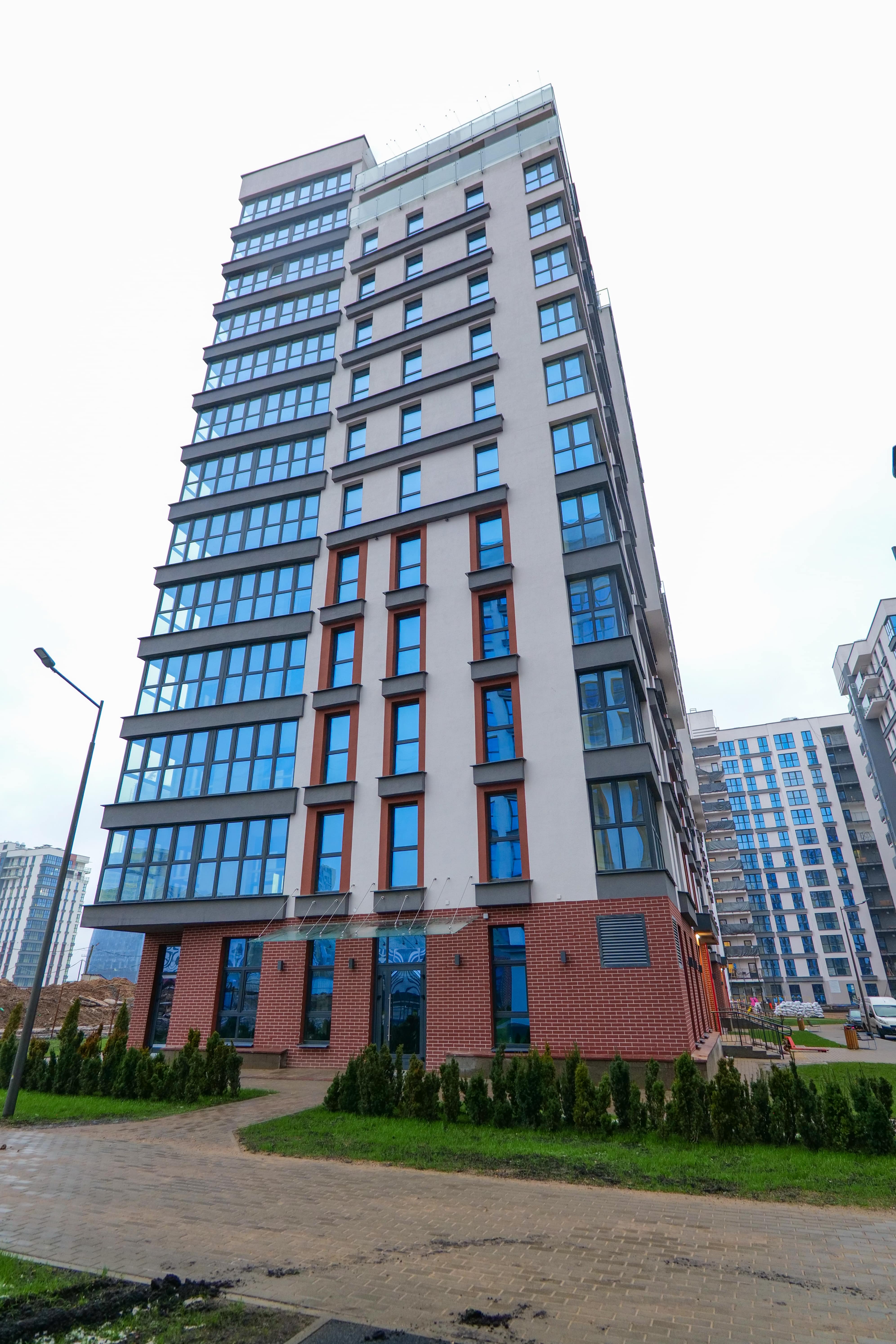 Продается однокомнатная квартира-студия в новостройке  - продажа вторичного жилья от агентсва bir.by