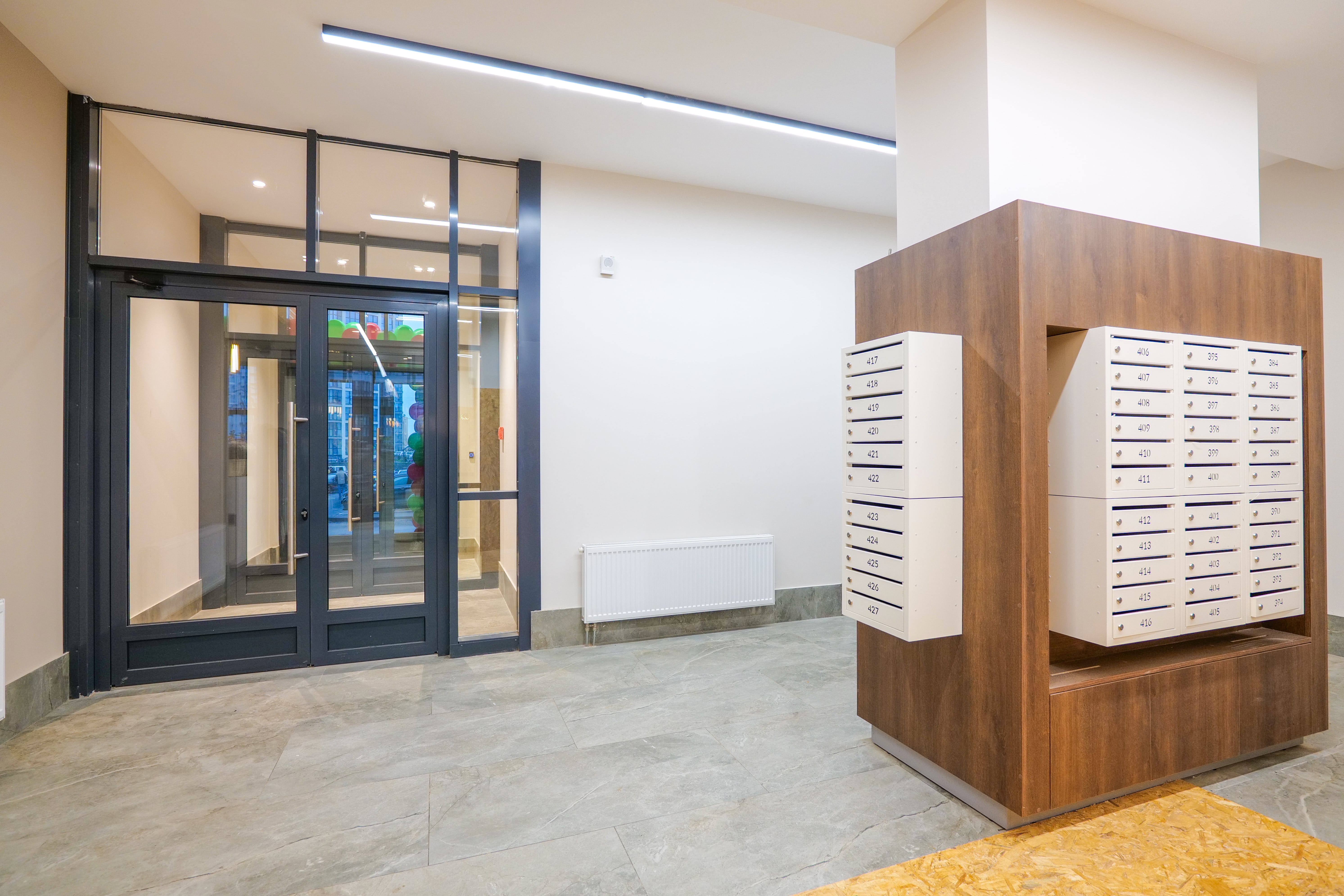 Продается квартира в 2-х секционном 13 этажном доме, примыкающем к парку.  - продажа вторичного жилья от агентсва bir.by