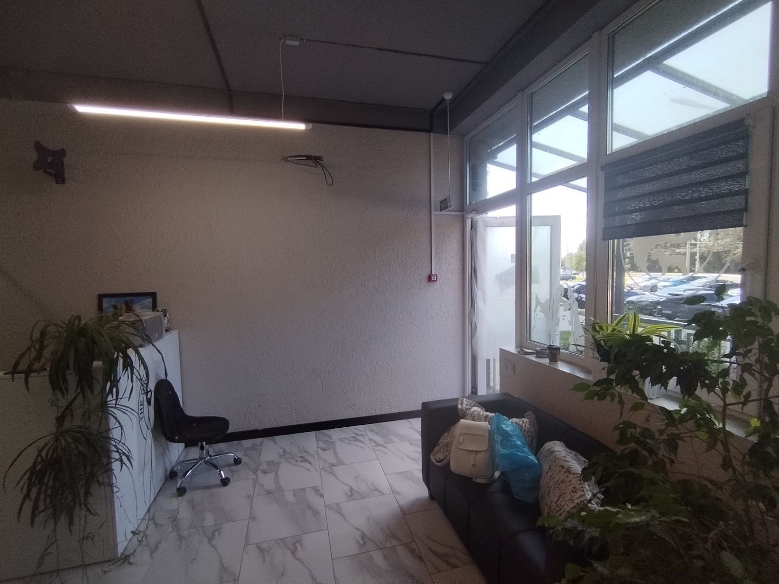 Продажа административно-торгового помещения на первом этаже с арендатором: идеальное решение для вашего бизнеса в Комплексе Минск Мир - продажа вторичного жилья от агентсва bir.by