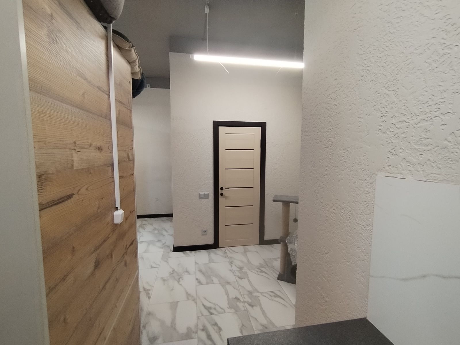 Продажа административно-торгового помещения на первом этаже с арендатором: идеальное решение для вашего бизнеса в Комплексе Минск Мир - продажа вторичного жилья от агентсва bir.by