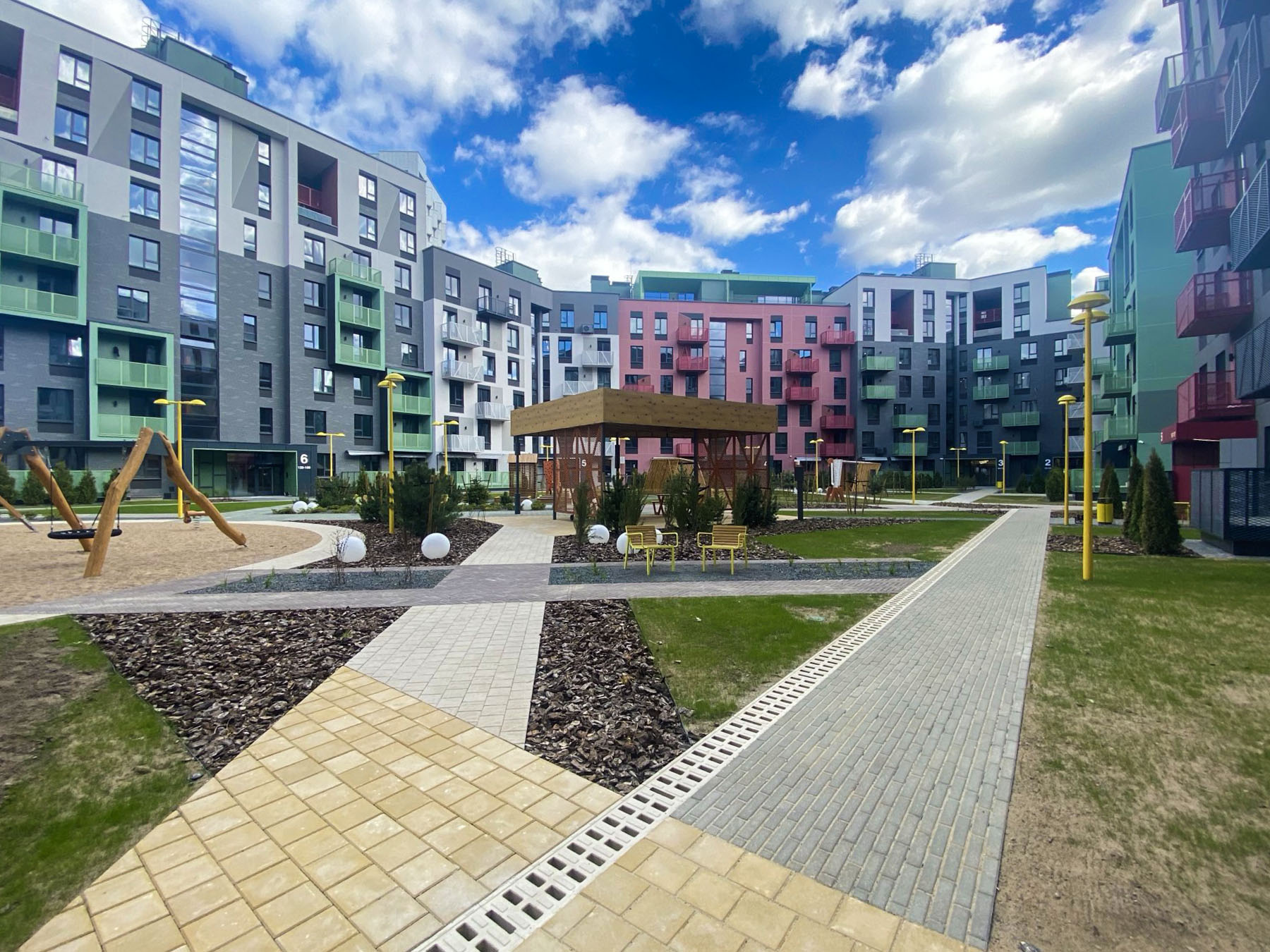 Продается евротрешка в Новой Боровой - продажа вторичного жилья от агентсва bir.by