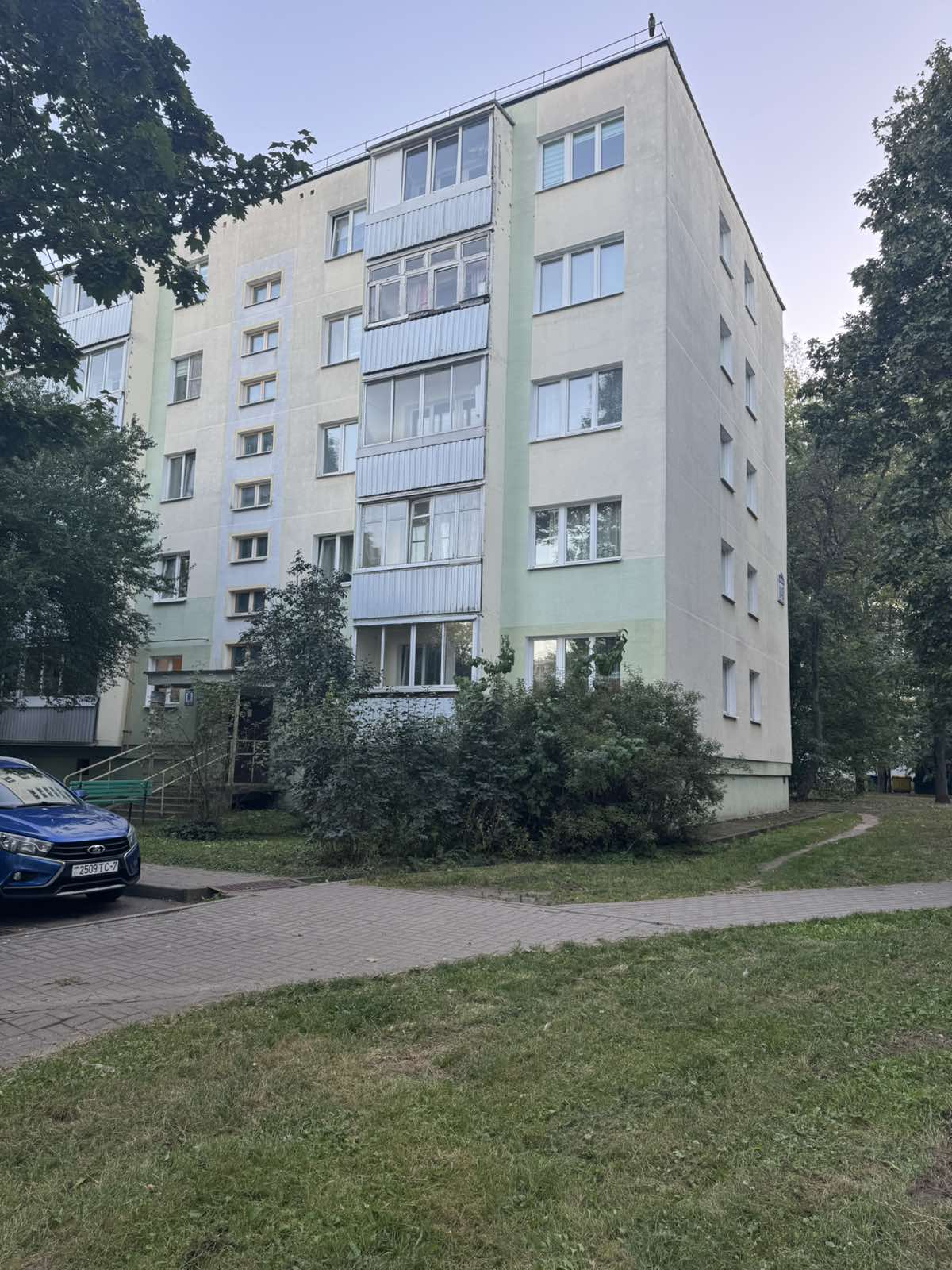 Хорошая недорогая квартира!!! - продажа вторичного жилья от агентсва bir.by