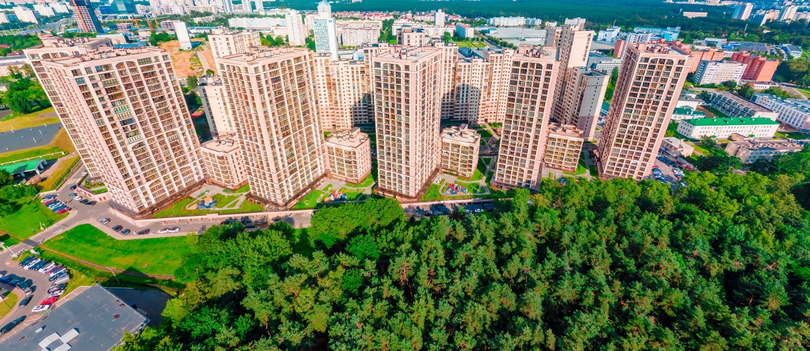Продаётся просторная квартира с новым качественным ремонтом, мебелью, техникой, грамотная планировка. - продажа вторичного жилья от агентсва bir.by